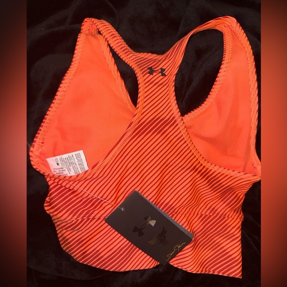 Under Armour Women's Project Rock HeatGear® Sports Bra size small NWT - Picture 6 of 8